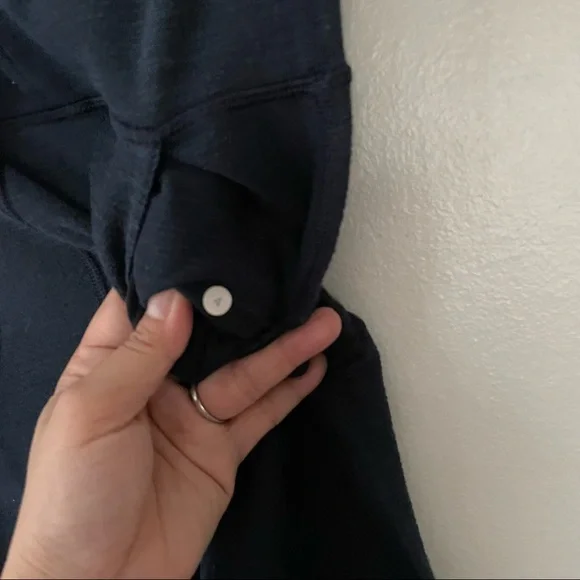 Lululemon leggings - Picture 5 of 6